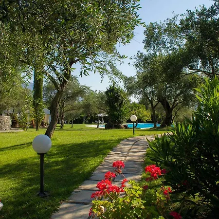 Saint Nicholas Hotell 3*