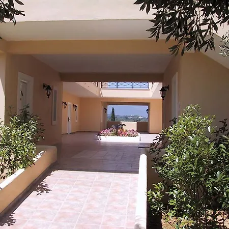 Hotell Saint Nicholas 3*