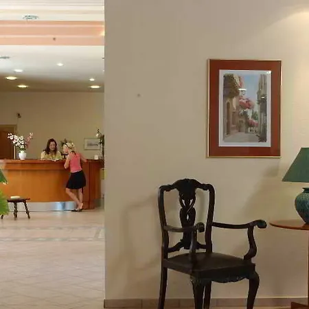 Hotell Saint Nicholas 3*