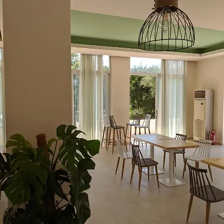 Saint Nicholas Гоувия