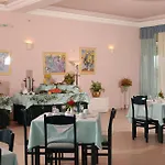 Saint Nicholas Szálloda 3*