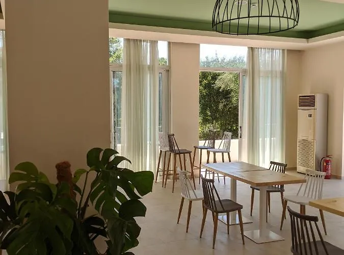 Saint Nicholas Γουβιά