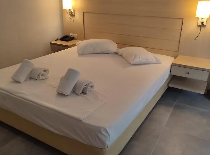 Saint Nicholas Hotel 3*